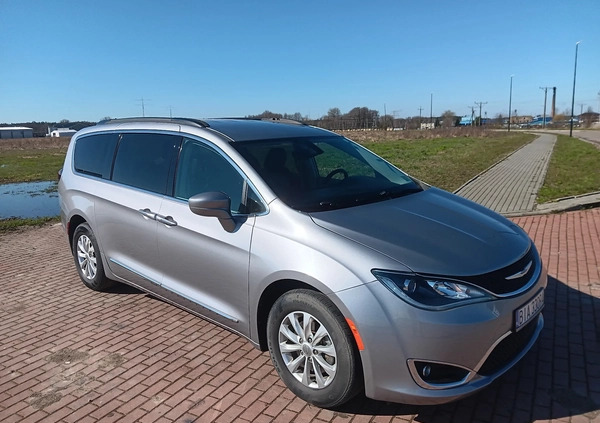 Chrysler Pacifica cena 76900 przebieg: 123000, rok produkcji 2016 z Łapy małe 211